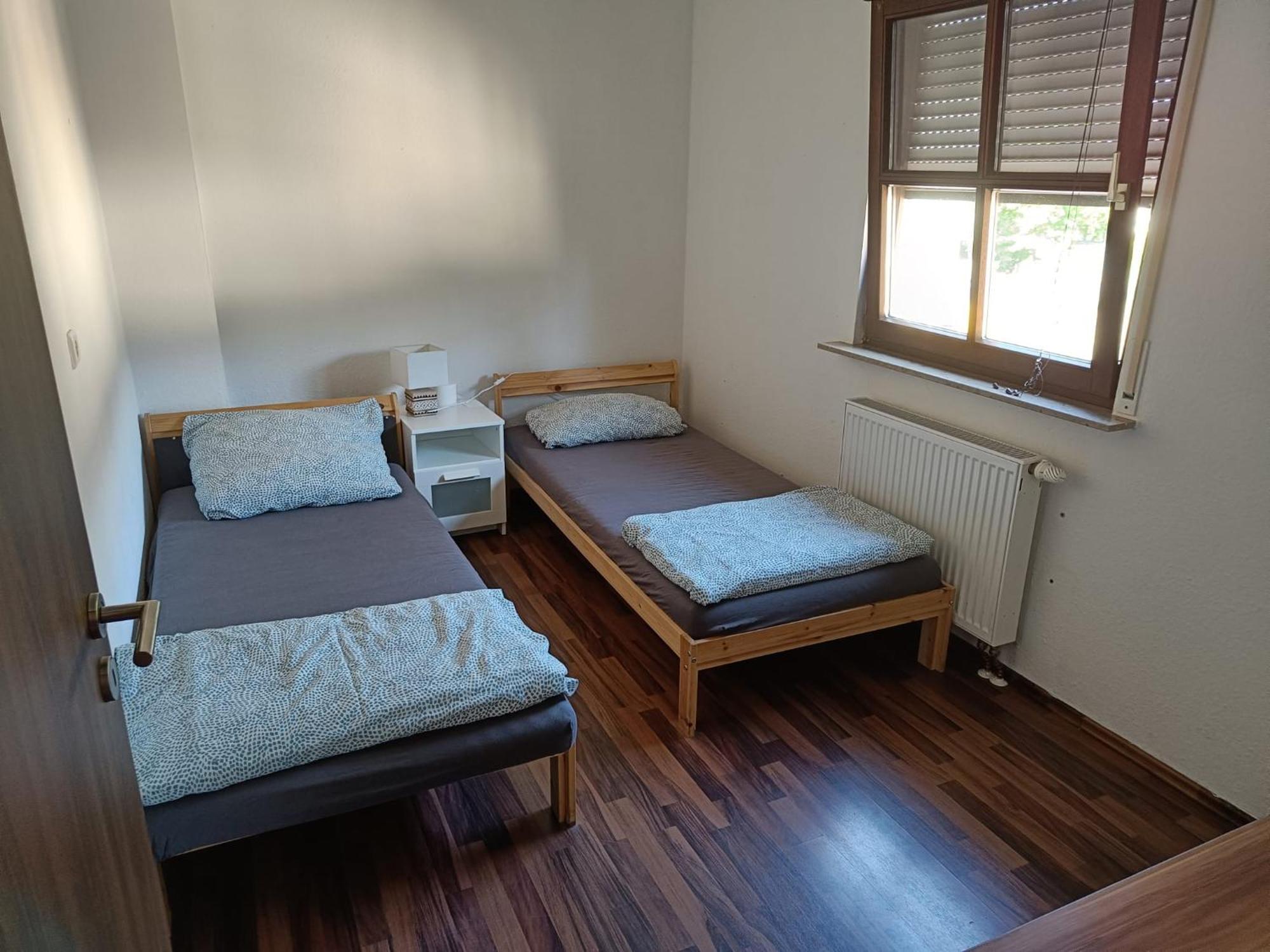 Ferienwohnung Mit 123Qm Fuer 8 Personen Mit Sehr Grossem Garten, Einfache Innen-Ausstattung Leipzig Exterior foto
