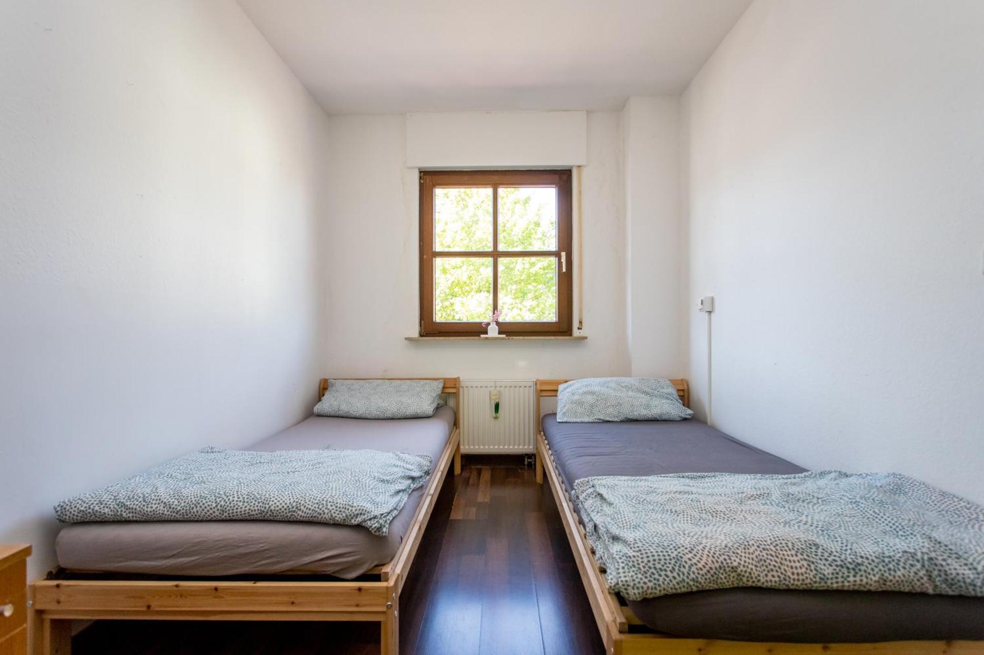 Ferienwohnung Mit 123Qm Fuer 8 Personen Mit Sehr Grossem Garten, Einfache Innen-Ausstattung Leipzig Exterior foto